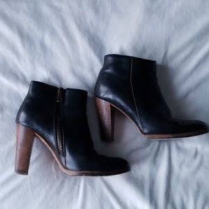 Madewell Almanac Boot in Black